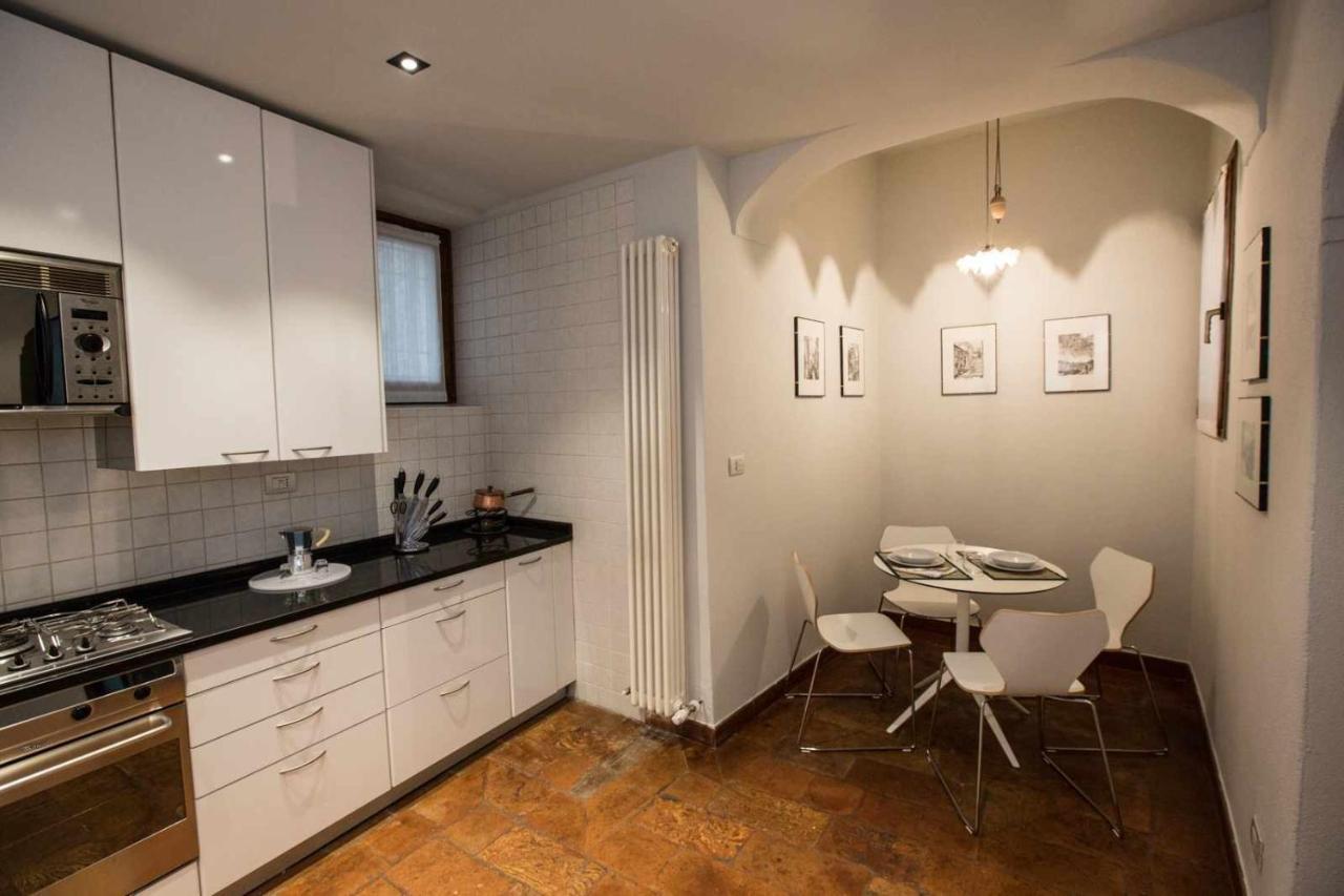 Historical Apartment In The Center Of Gravedona - Larihome A02 Bagian luar foto